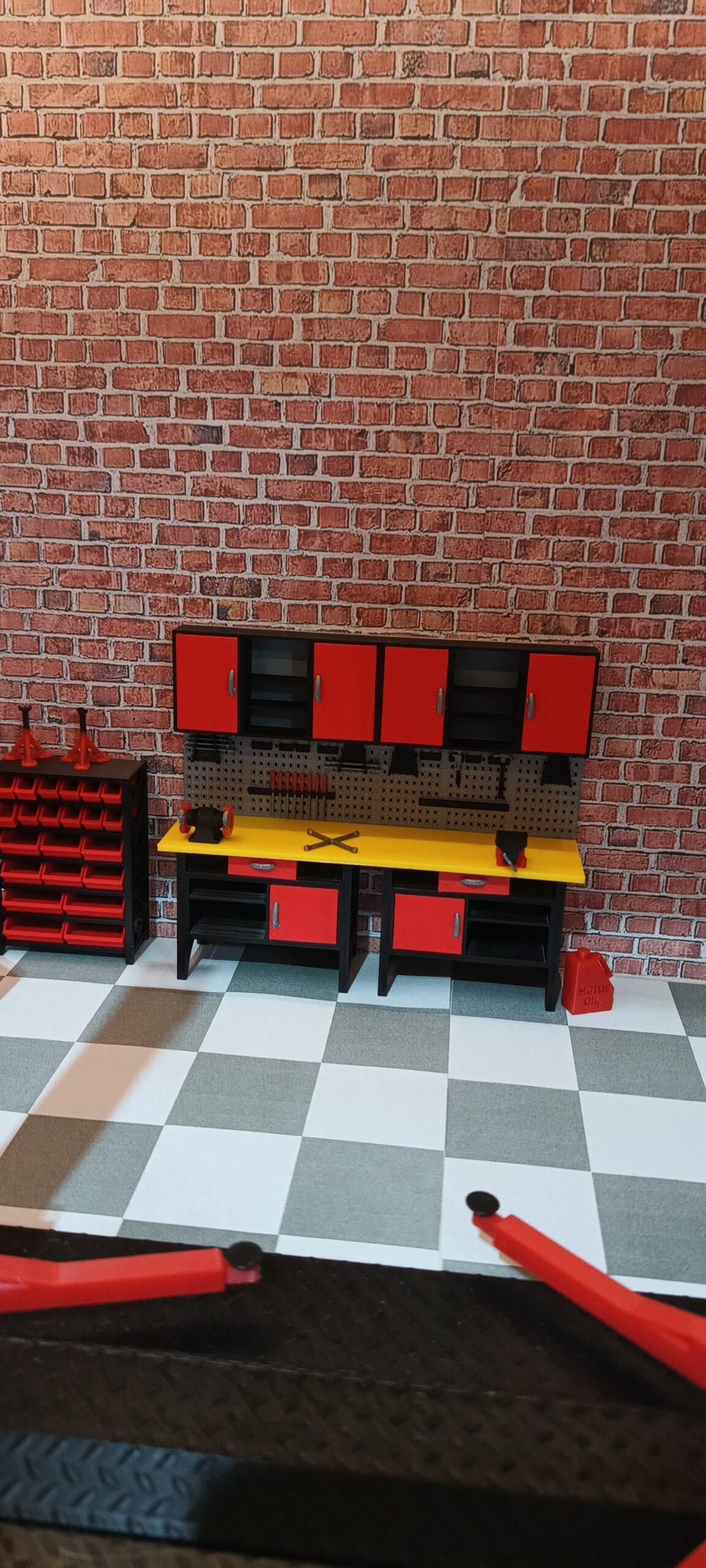 Zestaw mebli i akcesorii do dioramy skala 1:18 - obrazek 2