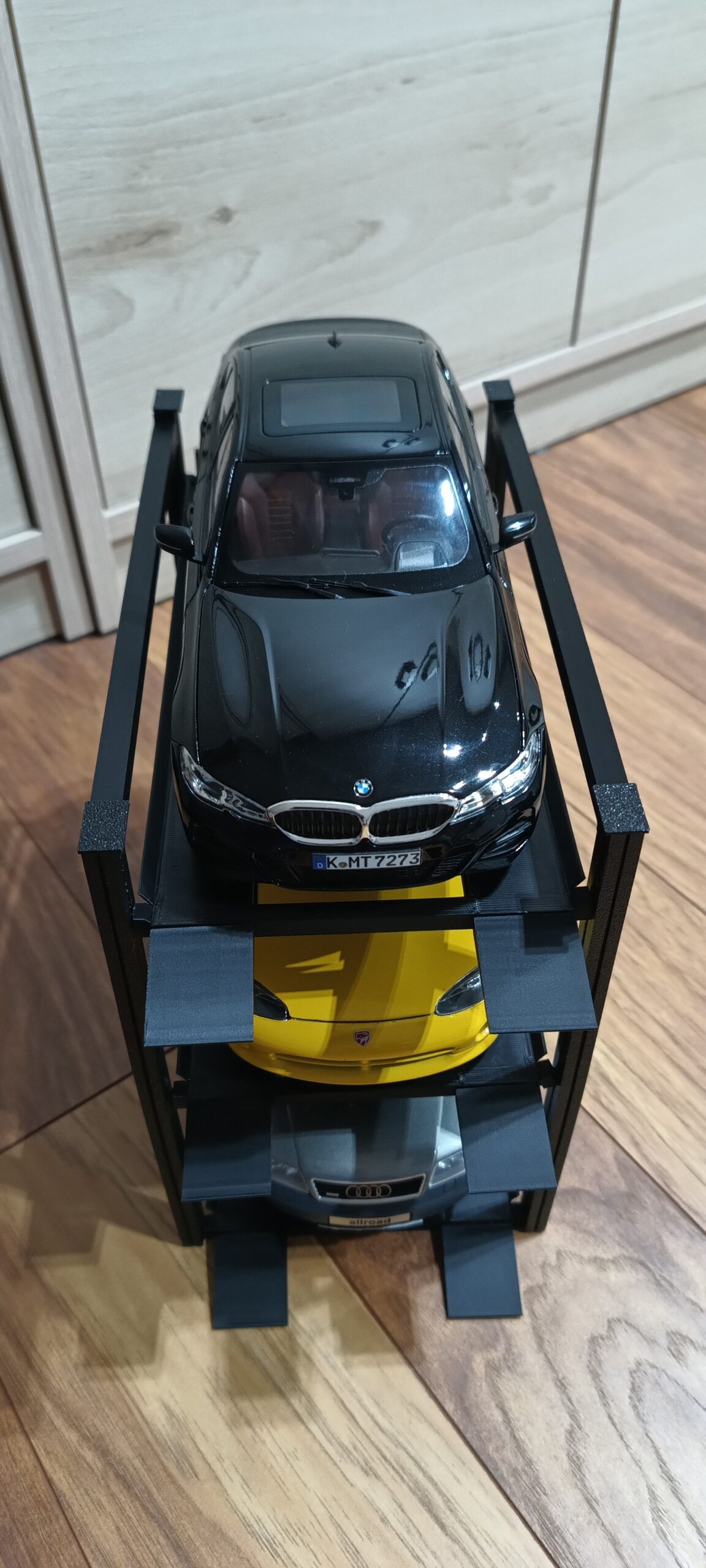 Ekspozytor 3 poziomy w skali 1:18 - obrazek 6