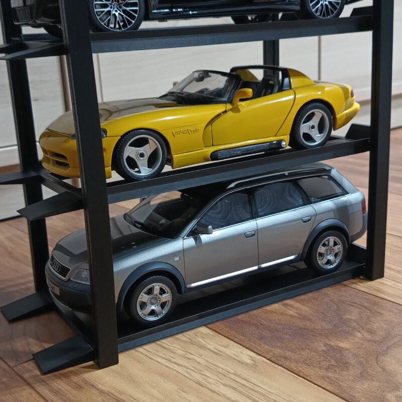 Ekspozytor 3 poziomy w skali 1:18