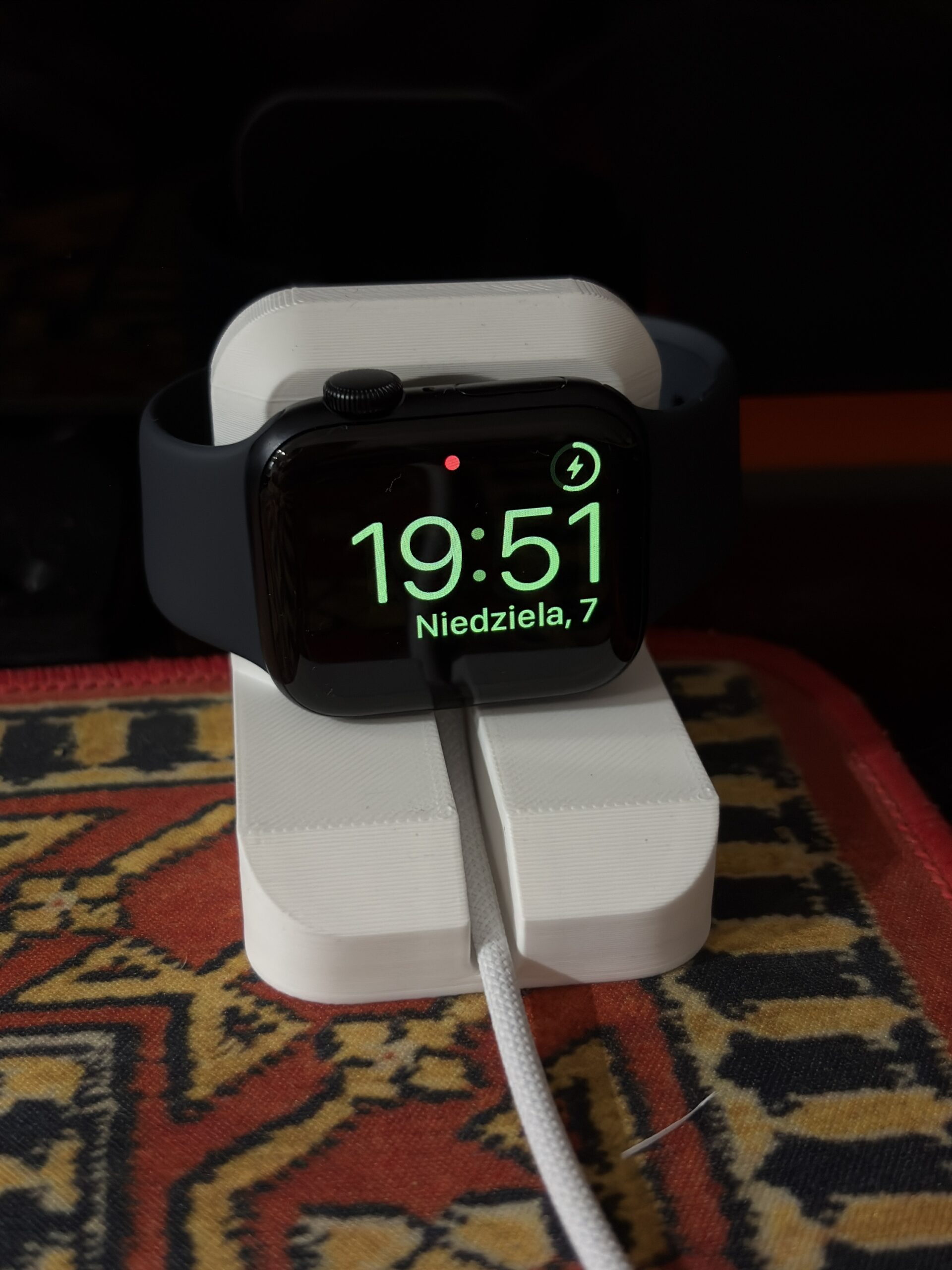 Stacja dokująca na ładowarkę do Apple Watch